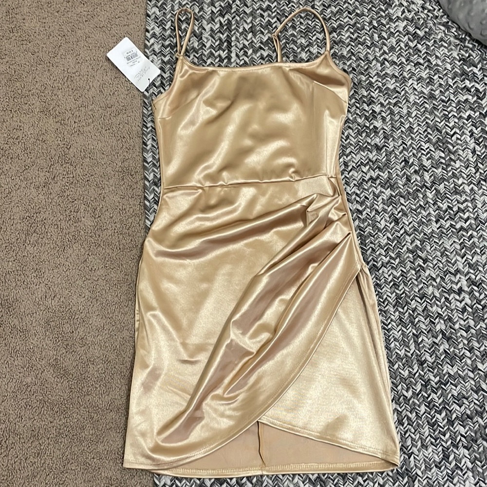 American threads brand new gold dress